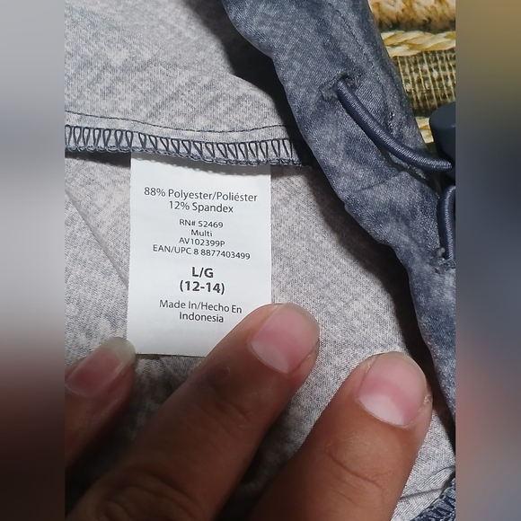 Avia Black and White Hoodie with Gray Snake Pattern - Picture 9 of 9